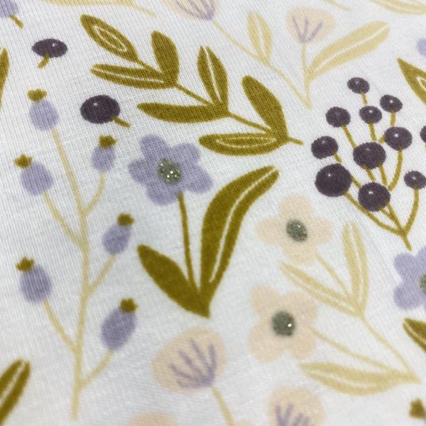 Jersey zarte Blumen und Blätter in flieder und rose auf weiß mit Glitzerdruck