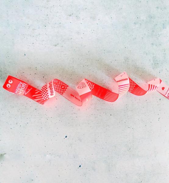 Webband #mehretikette Signature Band neon pink