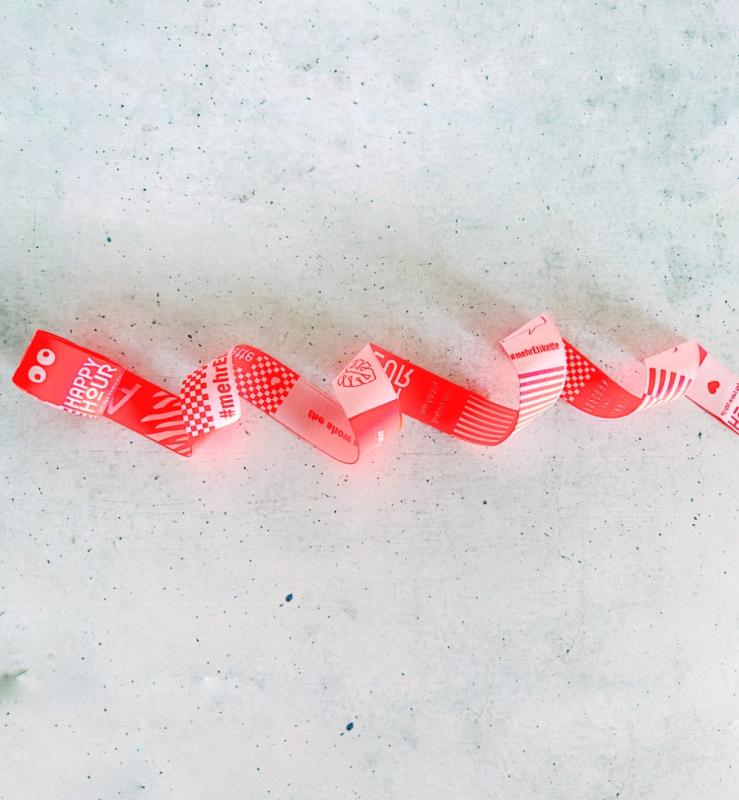 Webband #mehretikette Signature Band neon pink